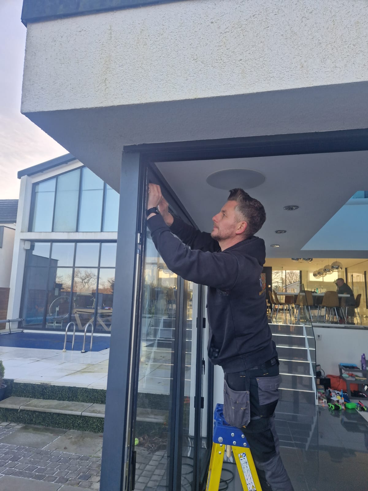 Window Repairs - SheffLOCK Engineer Neil Fixing a Faulty WIndow